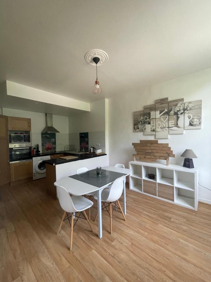 Le Chateau Emile Loubet - Appartement Entier La Bégude-de-Mazenc Esterno foto